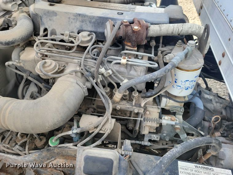 image for item DX6627 2000 Izuszu NPR box truck