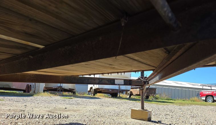 image for item DY1303 1996 HWMC utility trailer