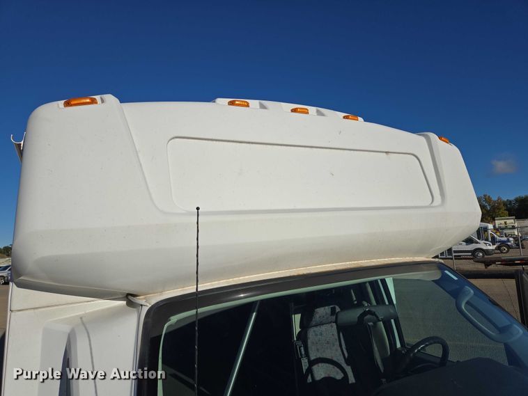 image for item DY1427 2016 Ford E450 shuttle bus