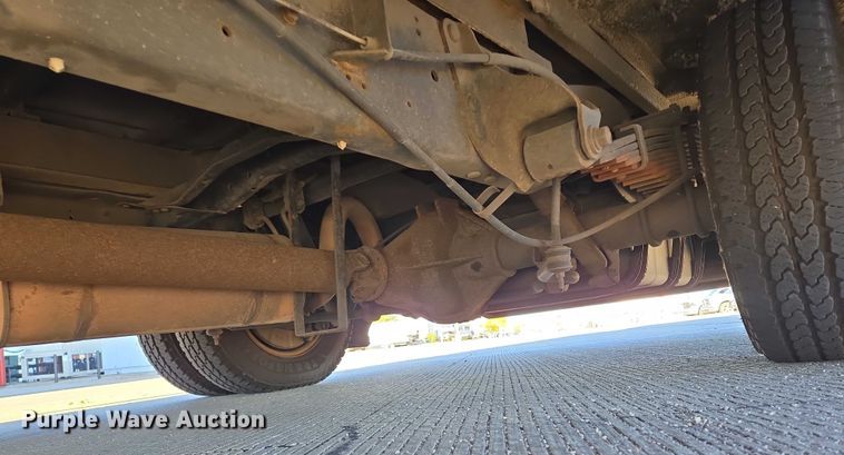 image for item DY1427 2016 Ford E450 shuttle bus