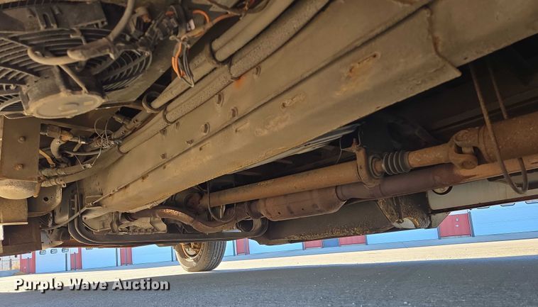 image for item DY1427 2016 Ford E450 shuttle bus