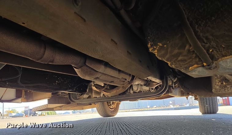 image for item DY1427 2016 Ford E450 shuttle bus