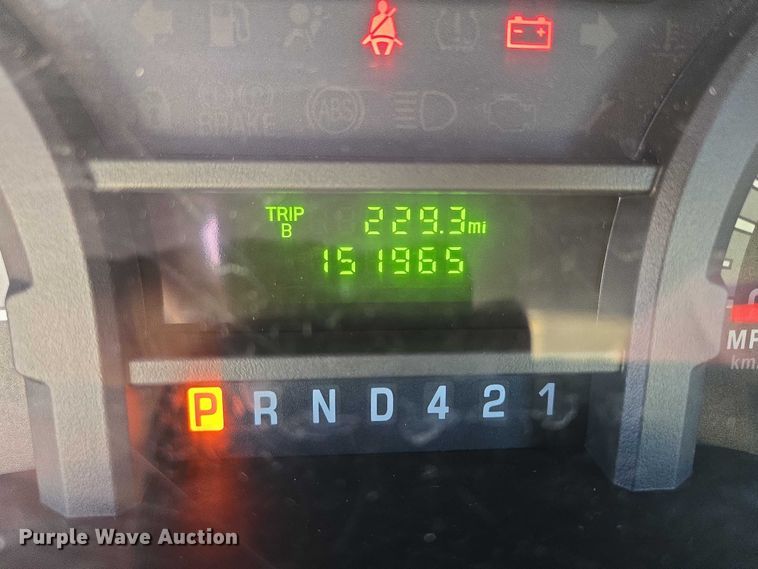 image for item DY1427 2016 Ford E450 shuttle bus