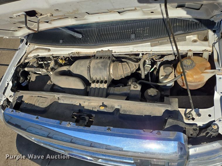 image for item DY1427 2016 Ford E450 shuttle bus