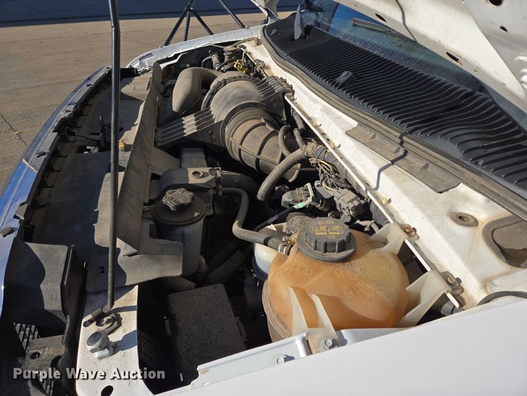 image for item DY1427 2016 Ford E450 shuttle bus