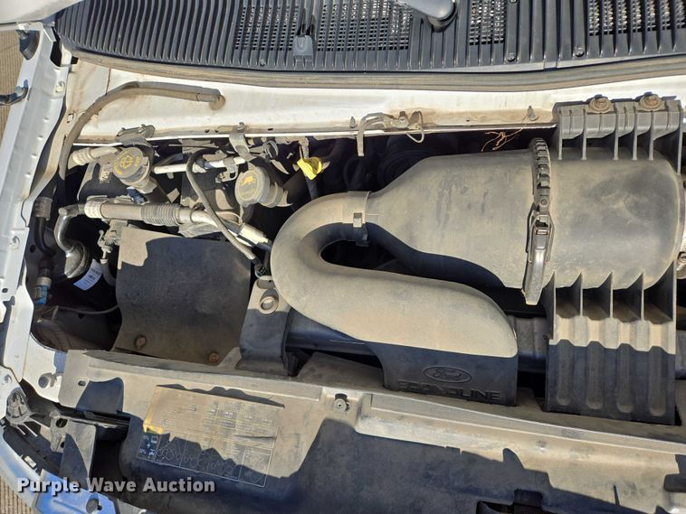 image for item DY1427 2016 Ford E450 shuttle bus