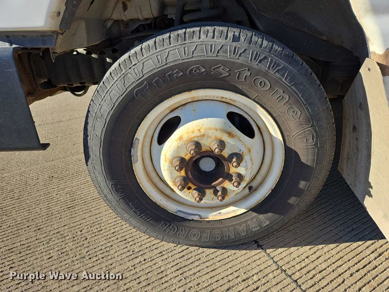 image for item DY1427 2016 Ford E450 shuttle bus