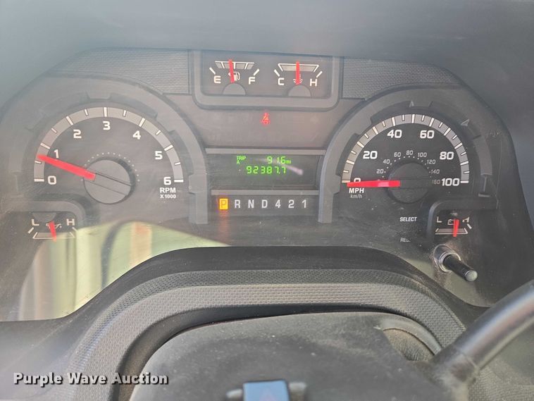 image for item DY1428 2017 Ford  Eldorado National shuttle bus