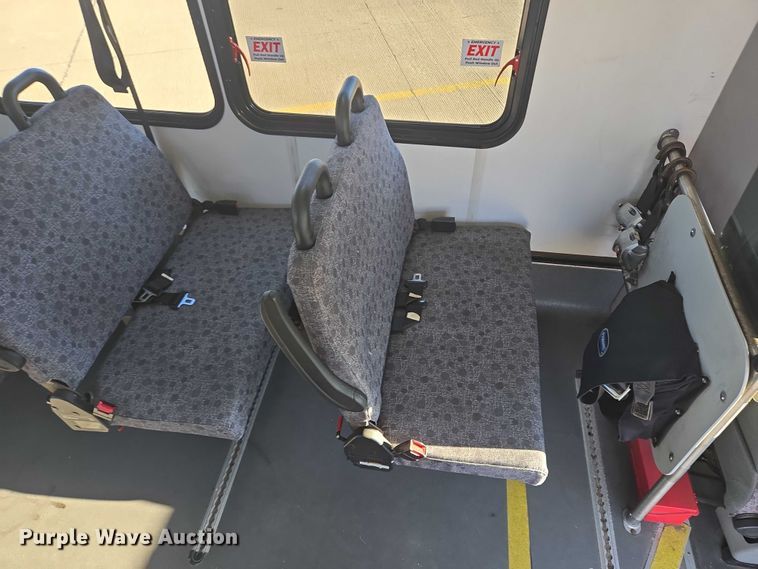 image for item DY1428 2017 Ford  Eldorado National shuttle bus