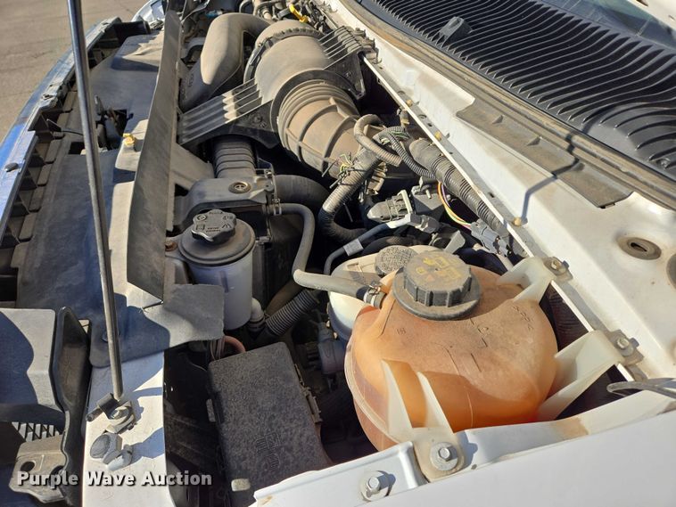 image for item DY1428 2017 Ford  Eldorado National shuttle bus