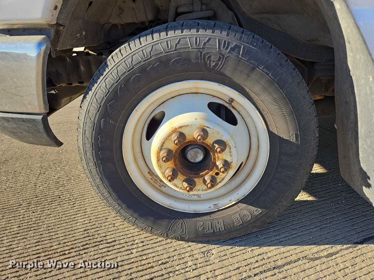 image for item DY1428 2017 Ford  Eldorado National shuttle bus