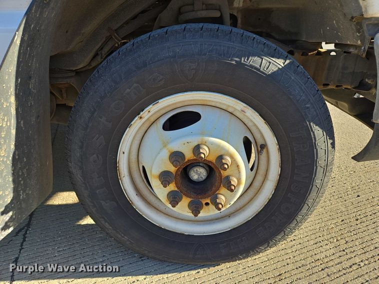 image for item DY1428 2017 Ford  Eldorado National shuttle bus