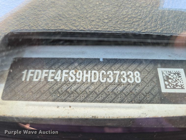 image for item DY1428 2017 Ford  Eldorado National shuttle bus