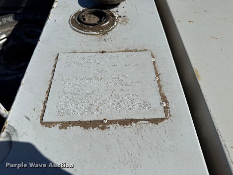 image for item DY8348 2000 GMC Sierra 1500 SLE pickup truck