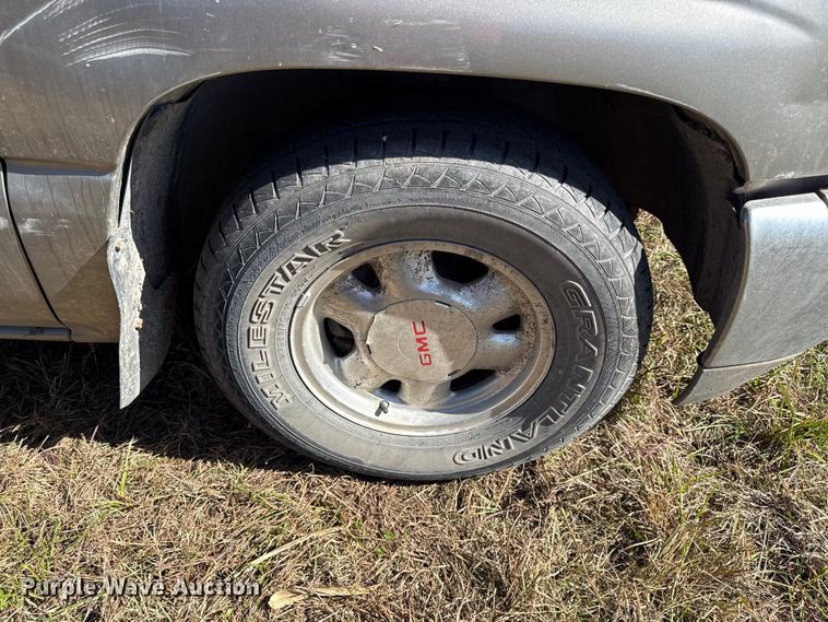 image for item DY8348 2000 GMC Sierra 1500 SLE pickup truck