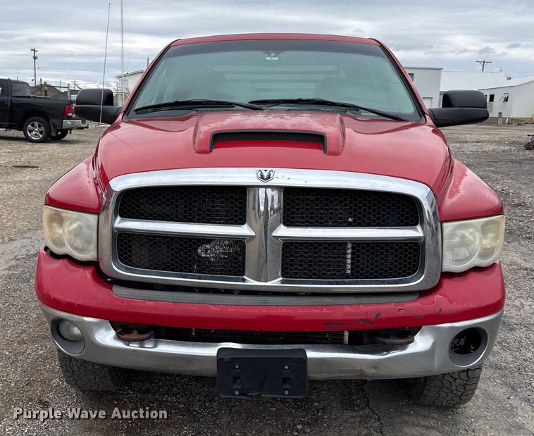 image for item DY8352 2005 Dodge Ram 2500 Quad Cab bale bed pickup truck