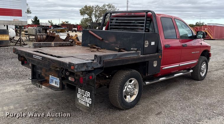 image for item DY8352 2005 Dodge Ram 2500 Quad Cab bale bed pickup truck