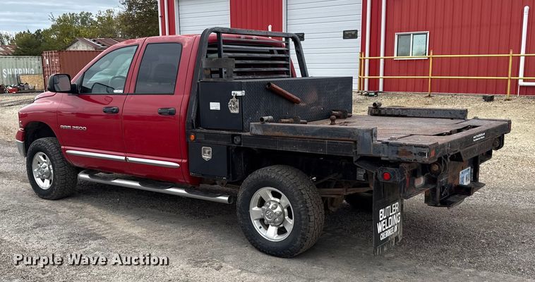 image for item DY8352 2005 Dodge Ram 2500 Quad Cab bale bed pickup truck