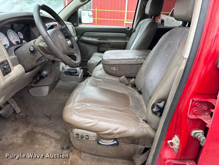 image for item DY8352 2005 Dodge Ram 2500 Quad Cab bale bed pickup truck