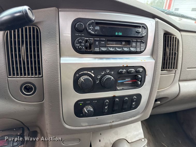 image for item DY8352 2005 Dodge Ram 2500 Quad Cab bale bed pickup truck