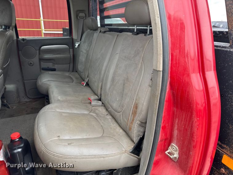 image for item DY8352 2005 Dodge Ram 2500 Quad Cab bale bed pickup truck