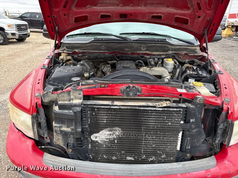 image for item DY8352 2005 Dodge Ram 2500 Quad Cab bale bed pickup truck