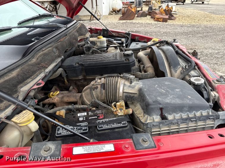 image for item DY8352 2005 Dodge Ram 2500 Quad Cab bale bed pickup truck