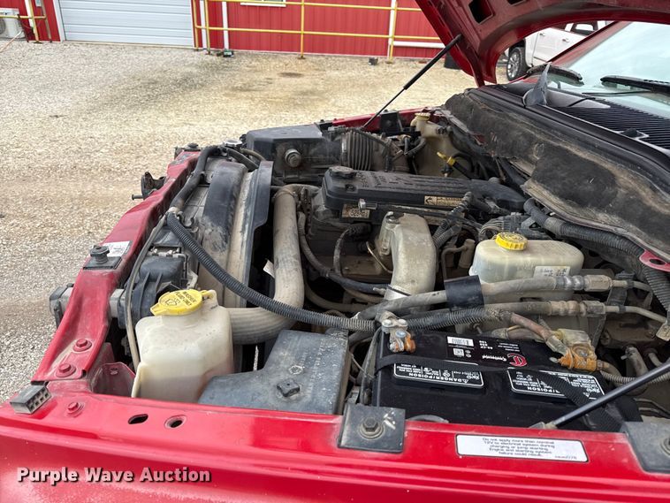 image for item DY8352 2005 Dodge Ram 2500 Quad Cab bale bed pickup truck