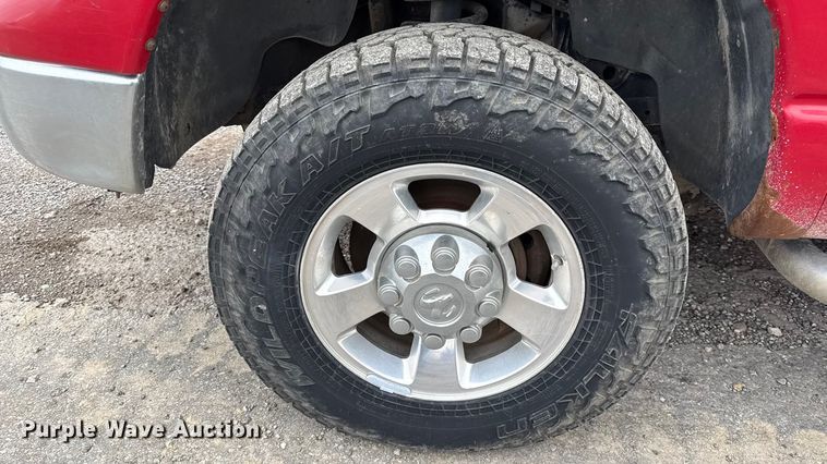 image for item DY8352 2005 Dodge Ram 2500 Quad Cab bale bed pickup truck