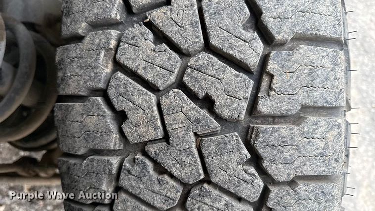 image for item DY8352 2005 Dodge Ram 2500 Quad Cab bale bed pickup truck