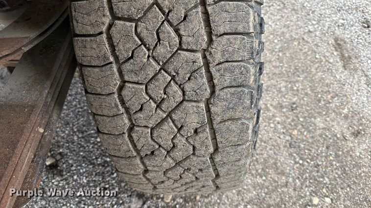 image for item DY8352 2005 Dodge Ram 2500 Quad Cab bale bed pickup truck