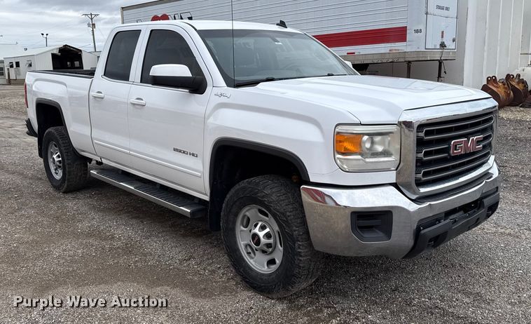 image for item DY8353 2015 GMC Sierra 2500HD Double Cab pickup truck