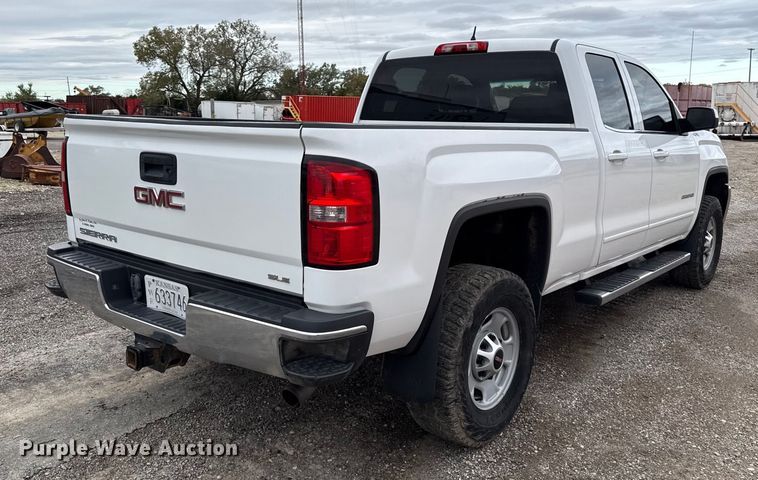 image for item DY8353 2015 GMC Sierra 2500HD Double Cab pickup truck