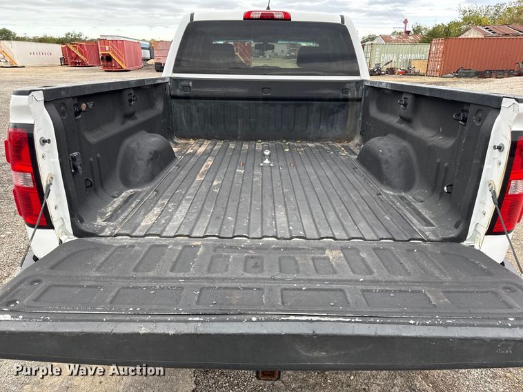 image for item DY8353 2015 GMC Sierra 2500HD Double Cab pickup truck