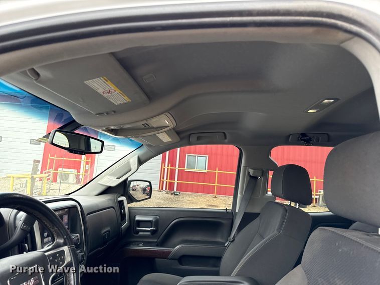 image for item DY8353 2015 GMC Sierra 2500HD Double Cab pickup truck