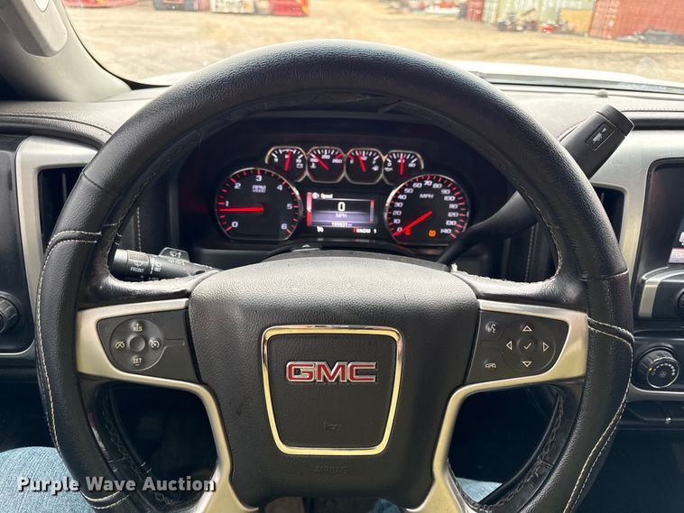 image for item DY8353 2015 GMC Sierra 2500HD Double Cab pickup truck