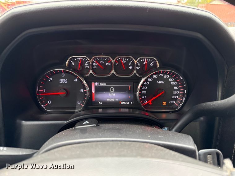 image for item DY8353 2015 GMC Sierra 2500HD Double Cab pickup truck