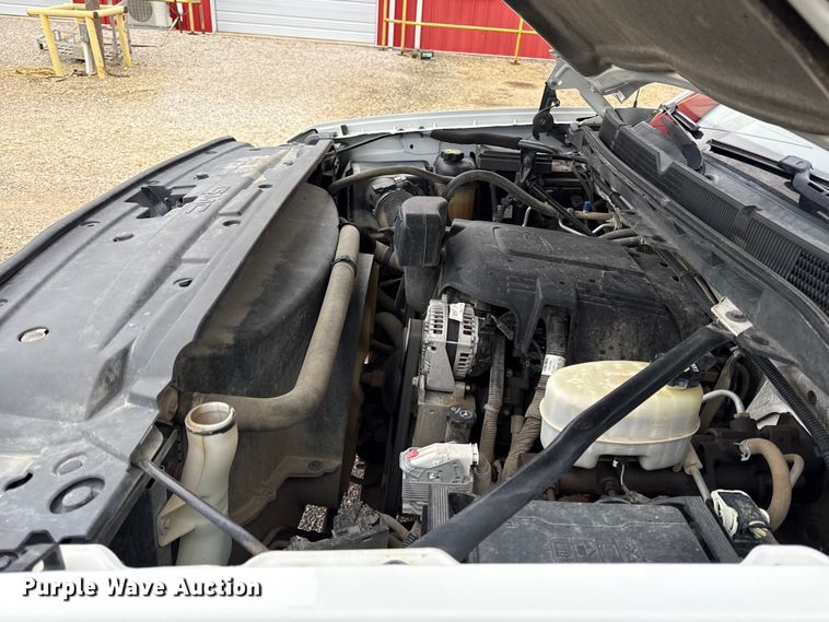 image for item DY8353 2015 GMC Sierra 2500HD Double Cab pickup truck