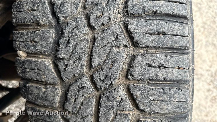 image for item DY8353 2015 GMC Sierra 2500HD Double Cab pickup truck