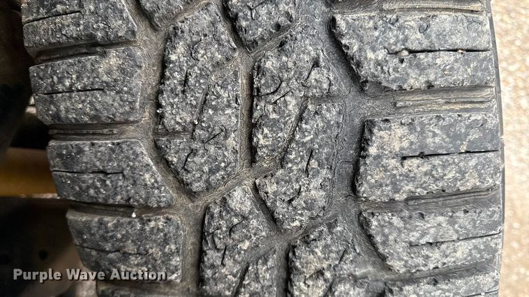 image for item DY8353 2015 GMC Sierra 2500HD Double Cab pickup truck