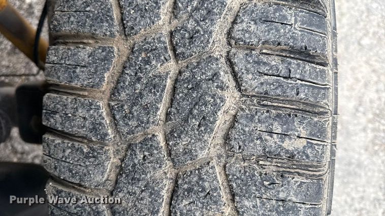 image for item DY8353 2015 GMC Sierra 2500HD Double Cab pickup truck