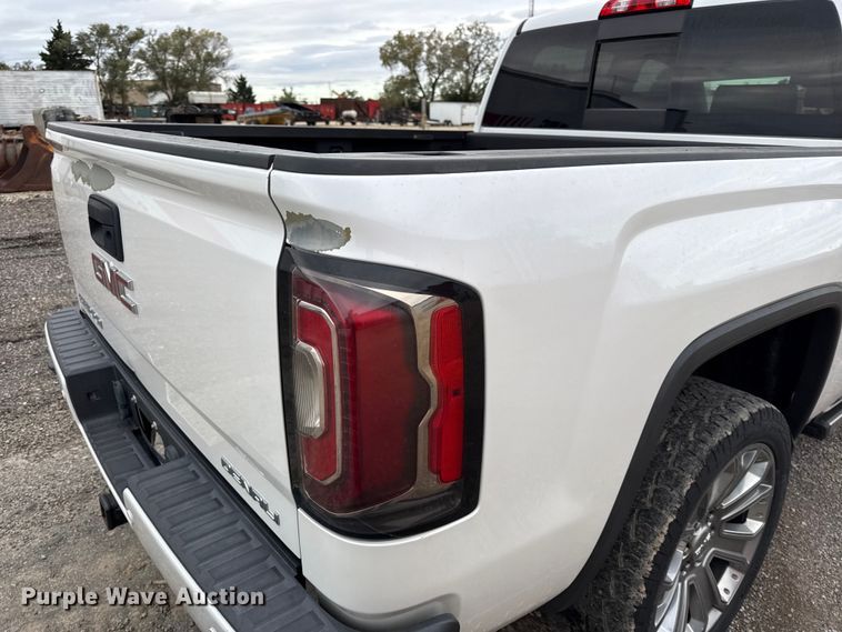 image for item DY8354 2017 GMC Sierra 1500 Crew Cab pickup truck