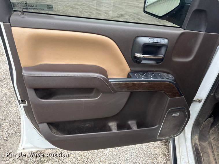 image for item DY8354 2017 GMC Sierra 1500 Crew Cab pickup truck