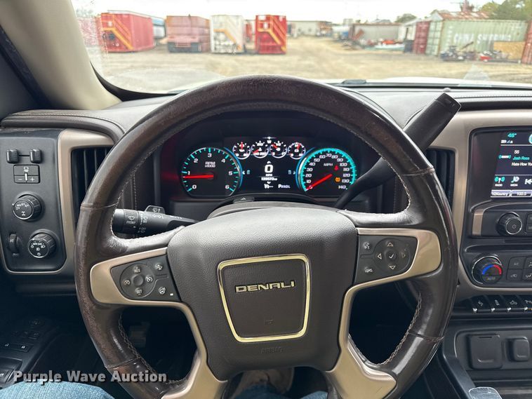 image for item DY8354 2017 GMC Sierra 1500 Crew Cab pickup truck