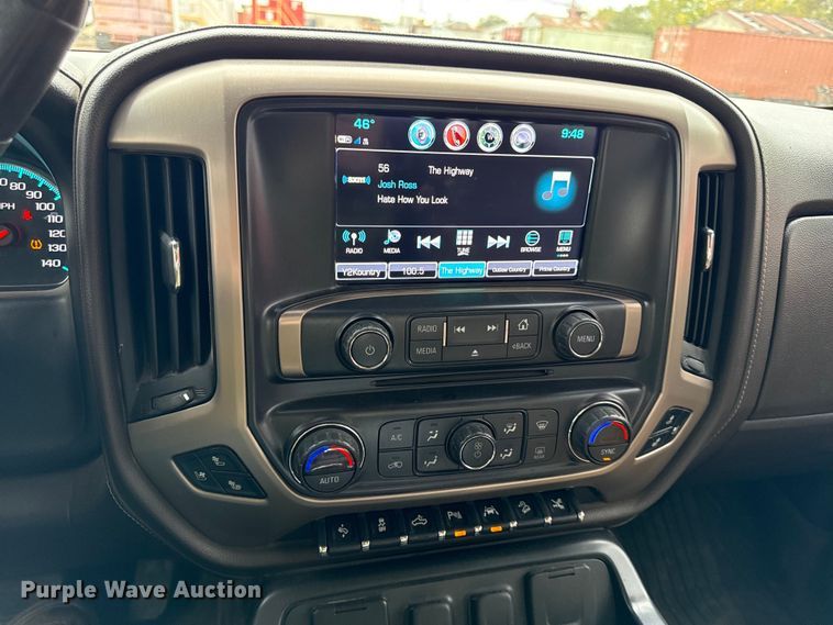 image for item DY8354 2017 GMC Sierra 1500 Crew Cab pickup truck