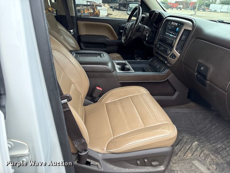 image for item DY8354 2017 GMC Sierra 1500 Crew Cab pickup truck