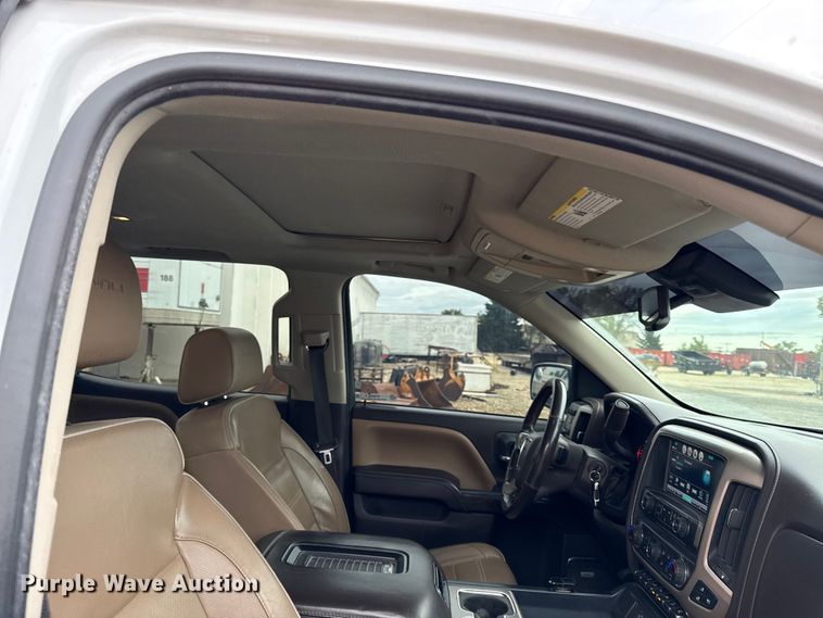 image for item DY8354 2017 GMC Sierra 1500 Crew Cab pickup truck