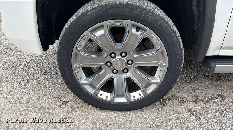 image for item DY8354 2017 GMC Sierra 1500 Crew Cab pickup truck