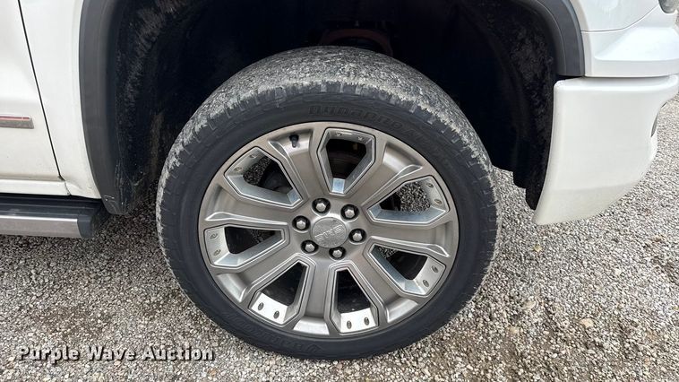 image for item DY8354 2017 GMC Sierra 1500 Crew Cab pickup truck