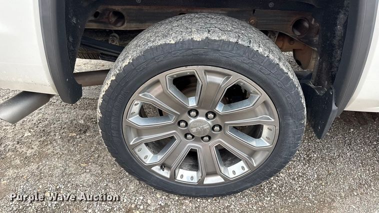 image for item DY8354 2017 GMC Sierra 1500 Crew Cab pickup truck